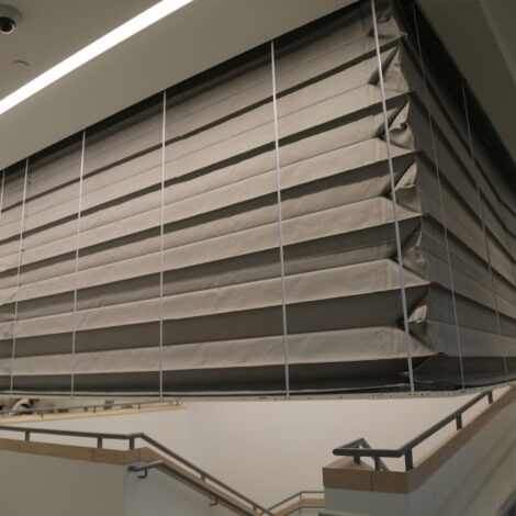 Особенности конструкций противопожарных штор